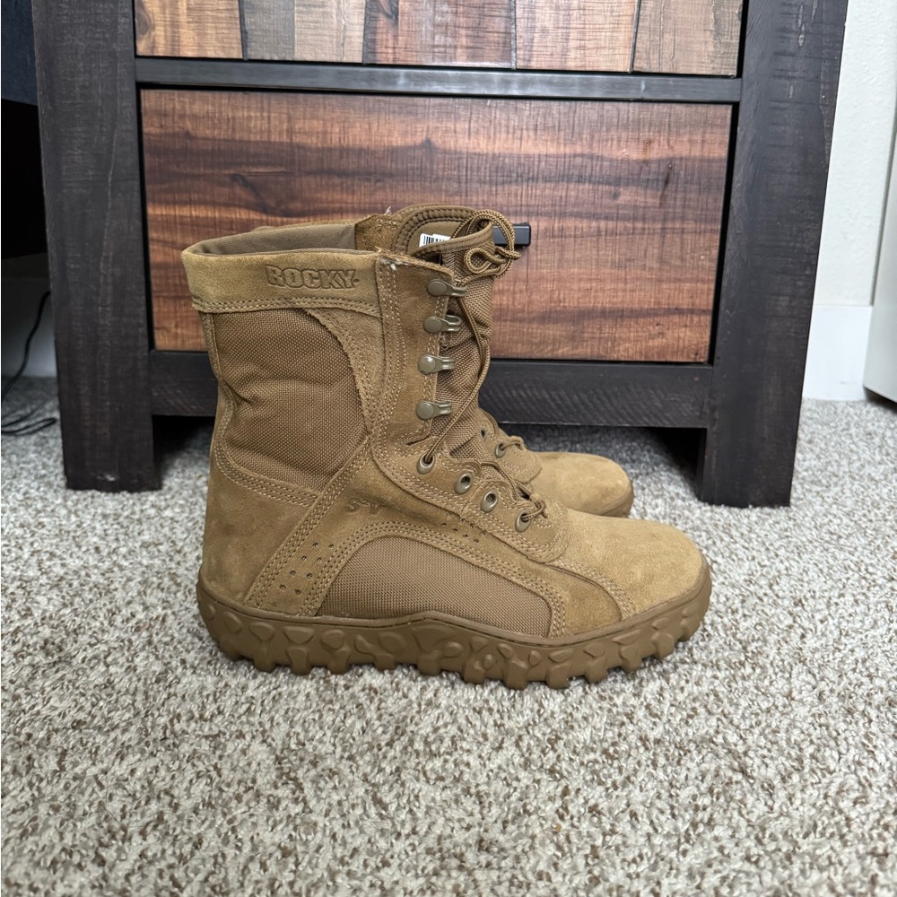 Rocky S2V Tactical Military Boots Coyote Brown 9.5W